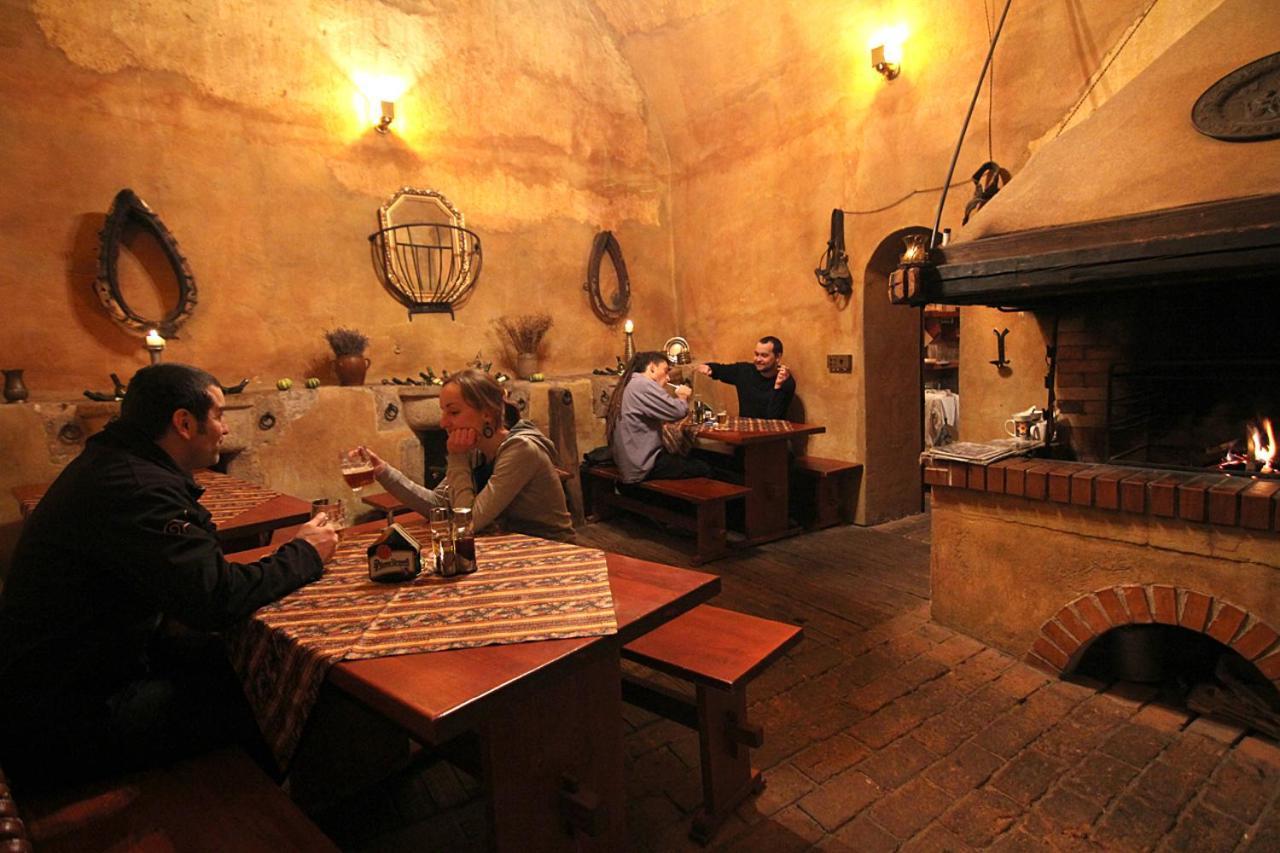 Travel Hostel Cesky Krumlov Exterior photo