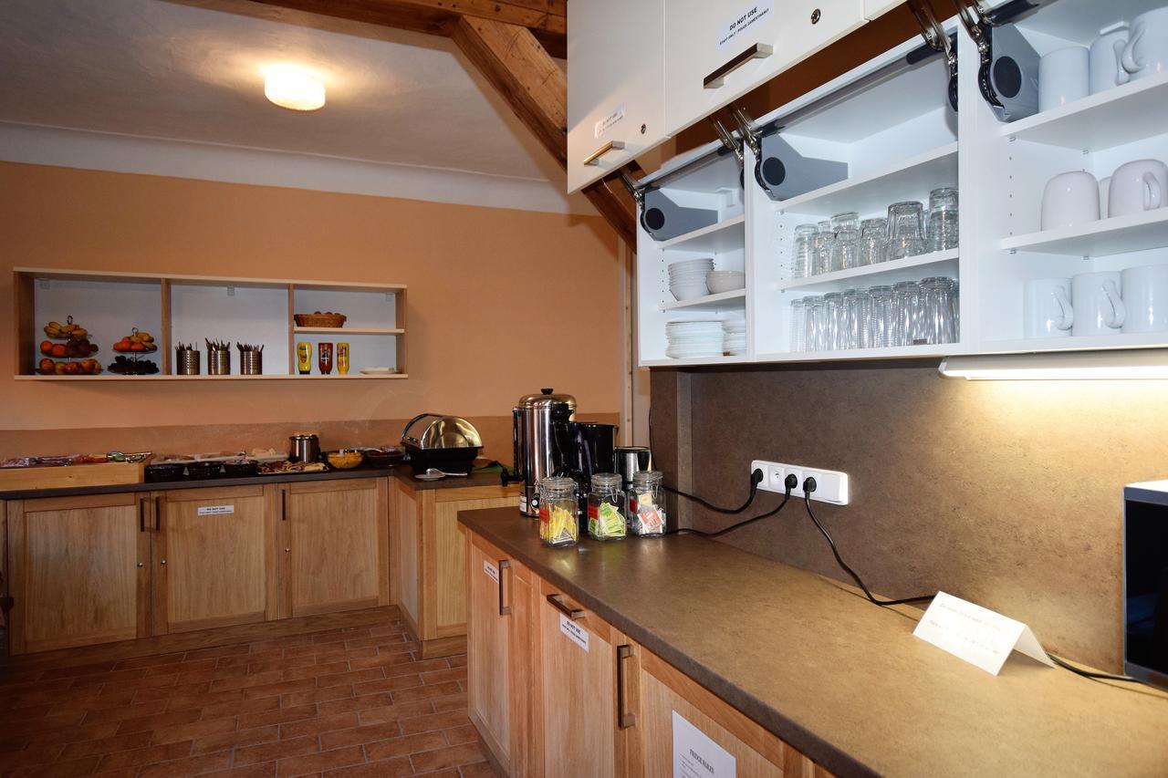 Travel Hostel Cesky Krumlov Exterior photo