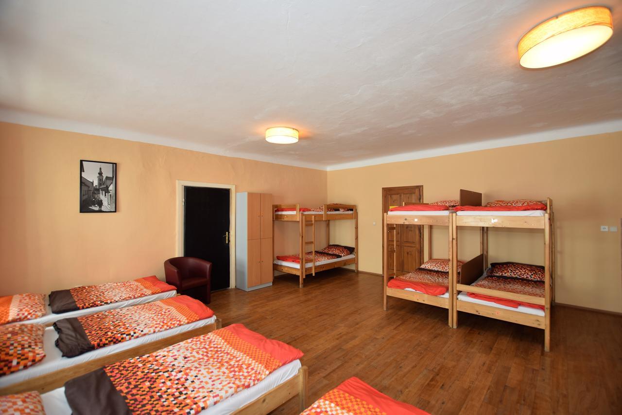 Travel Hostel Cesky Krumlov Exterior photo
